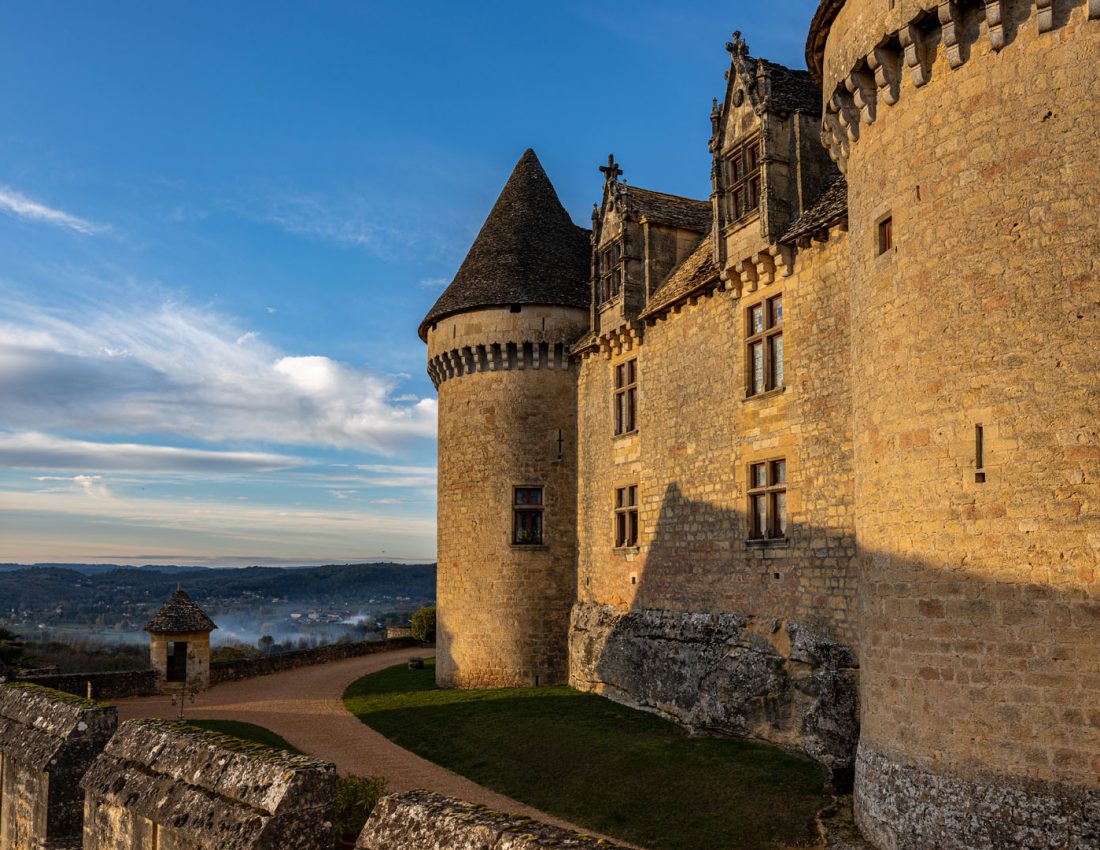 Chateau Fenelon Dordogne Perigord vue logis seigneurial